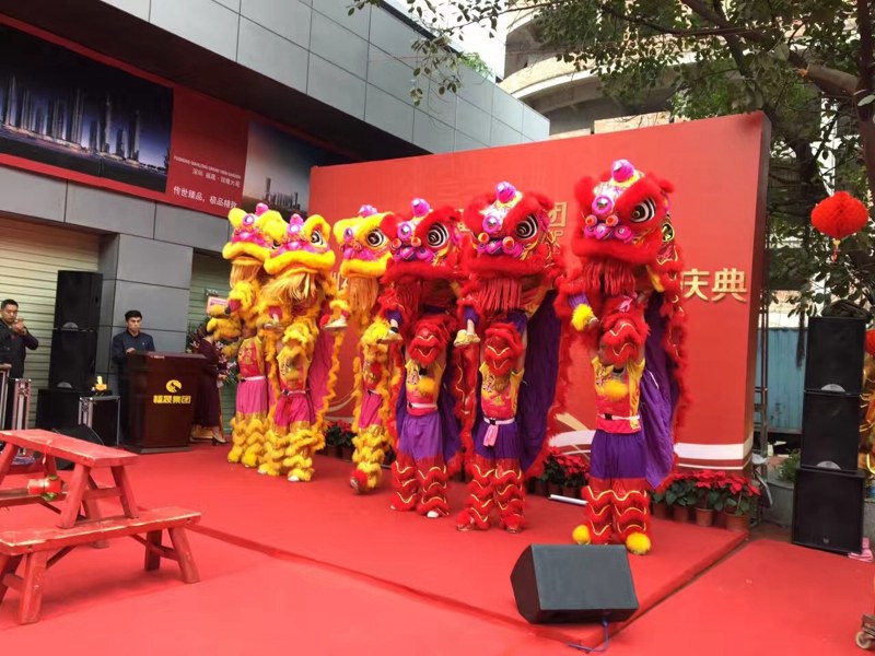 深圳舞狮队公司晚会舞狮表演就找东方龙醒狮团