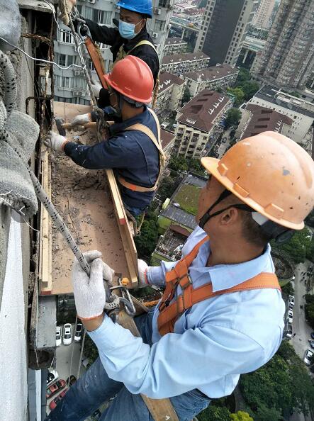 上海蜘蛛人承包外墙清洗