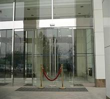 北京大学维修玻璃门价格