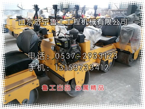 张掖优质1吨小型震动压路机生产厂家,1吨震动压路机价格0936