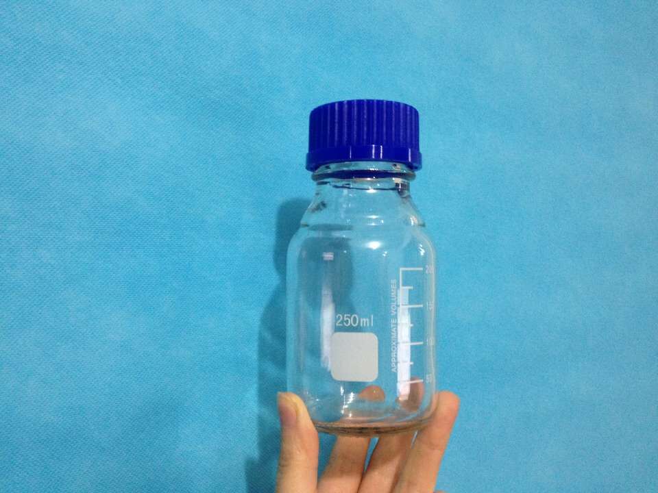 透明250ML蓝盖丝口试剂玻璃瓶