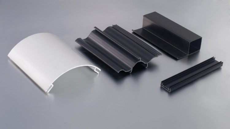 根据客户要求 加工定制生产各种PVC型材 PVC异型管材 欢迎来样定制