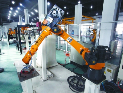 工厂焊接喷涂上下料打磨码垛搬运锻造机器人