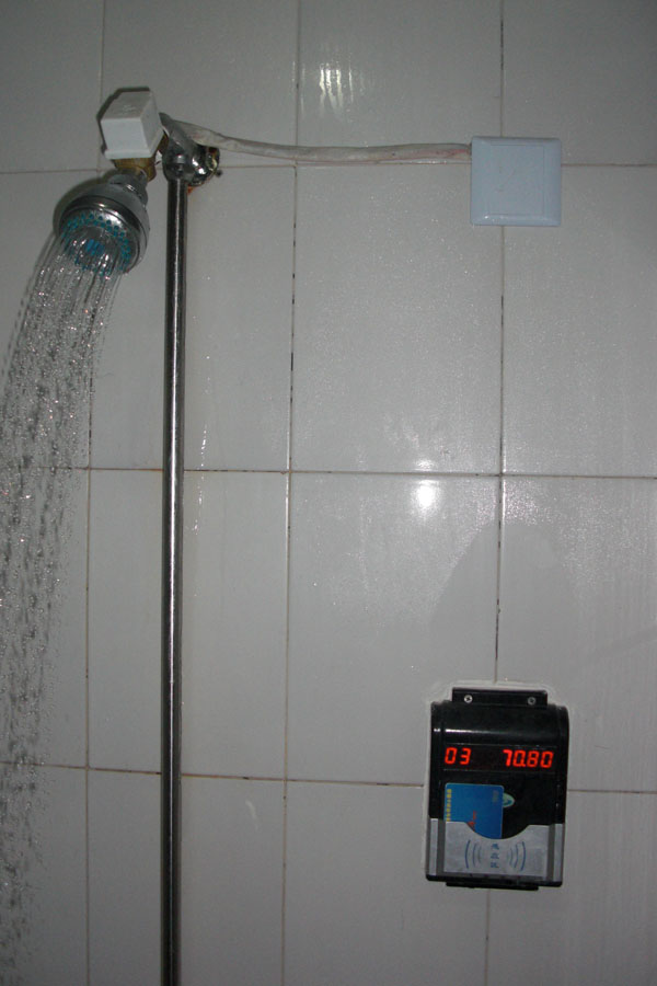 浴室IC卡水控机,淋浴刷卡水控器,淋浴刷卡机