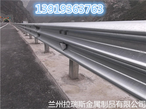 西藏昌都高速公路防撞波形护栏板厂家
