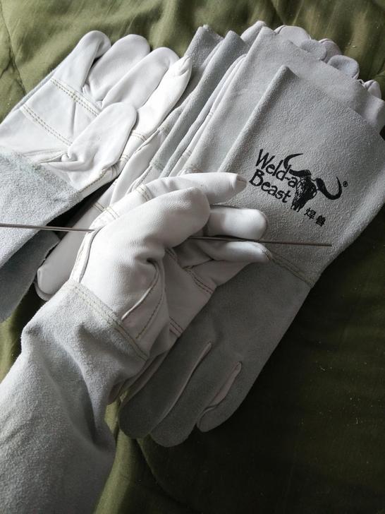 焊兽焊工防护劳保手套