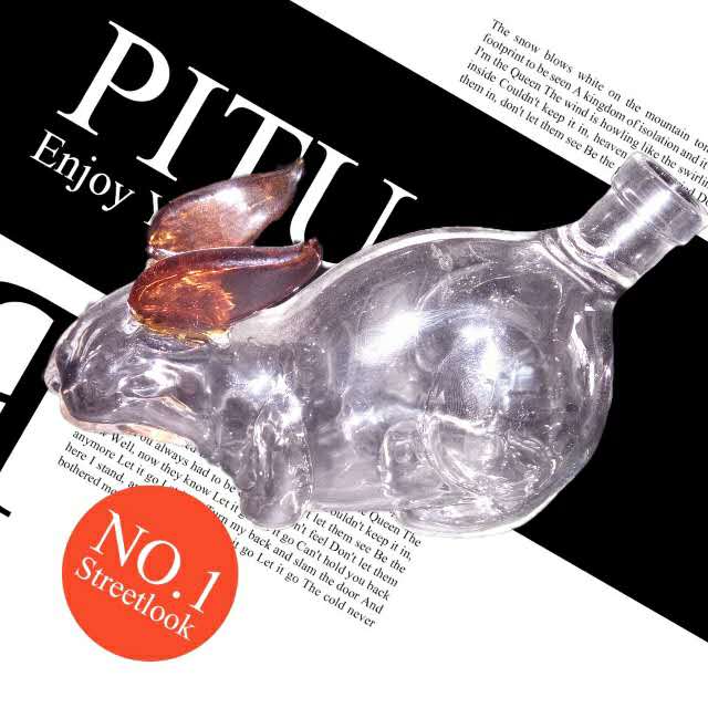 工艺玻璃兔子形状酒瓶