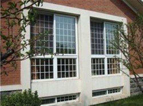 宝鸡铁艺、千叶门窗提供各种规格铁艺防护网栏、铁艺大门
