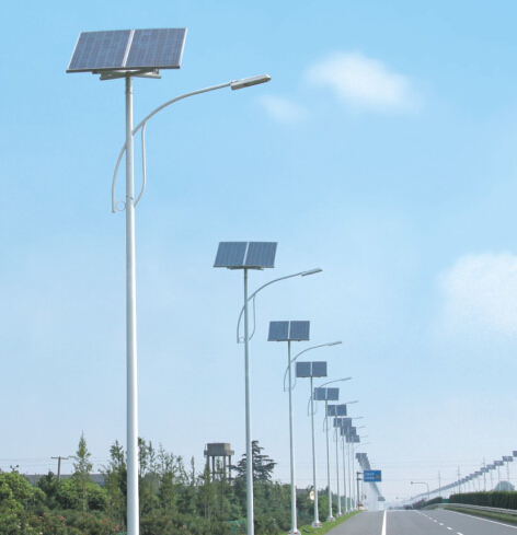 8米60瓦太阳能路灯产品供应
