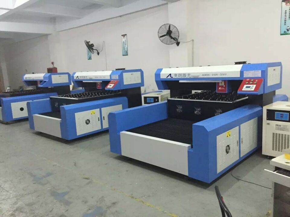 深圳奥朗供应400W木板激光刀模切割机行业领先