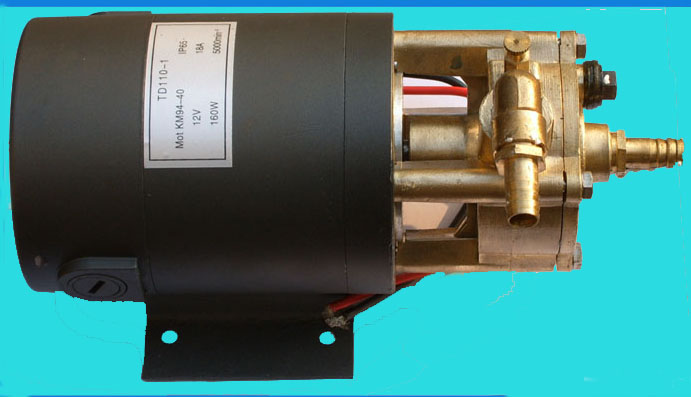 中联YZC13E压路机洒水泵优质配件