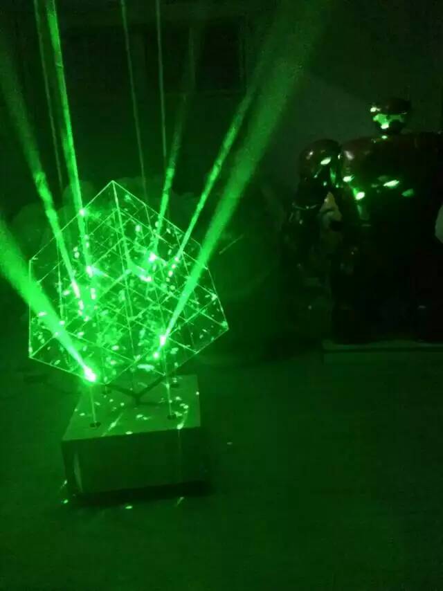 深圳广州东莞佛山庆典活动启动道具创意水晶激光魔方
