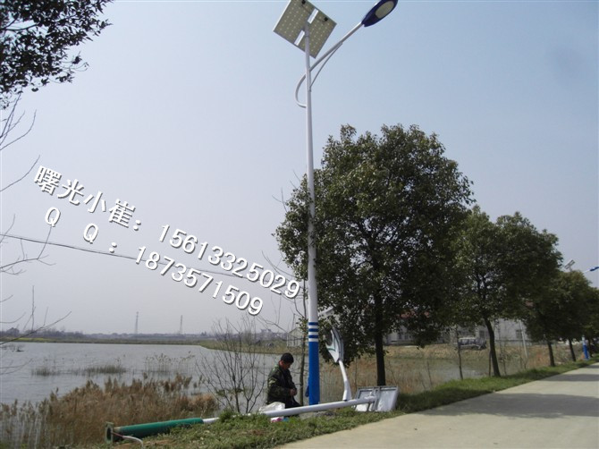秦皇岛六米高太阳能路灯灯