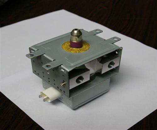 阿拉善微波烘干机、华诺微波技术领先、热风小型微波烘干机