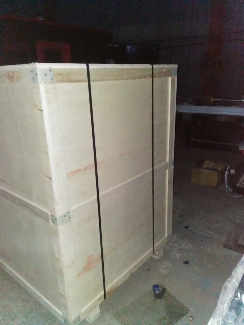 济南钢边箱木质包装箱