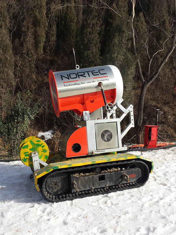四川移动造雪机 滑雪场实用性造雪机