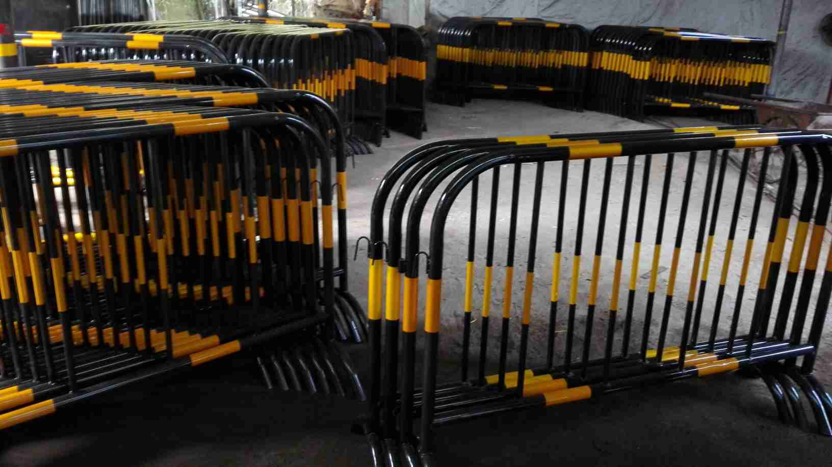 深圳铁马护栏价格,移动施工护栏厂家