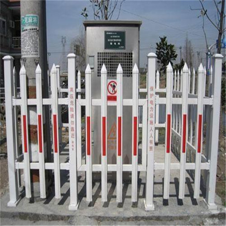 专业生产pvc围墙护栏庭院围栏光伏电站围栏
