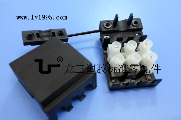 东莞龙三塑胶厂家直销供应端子台接线盒量大从优
