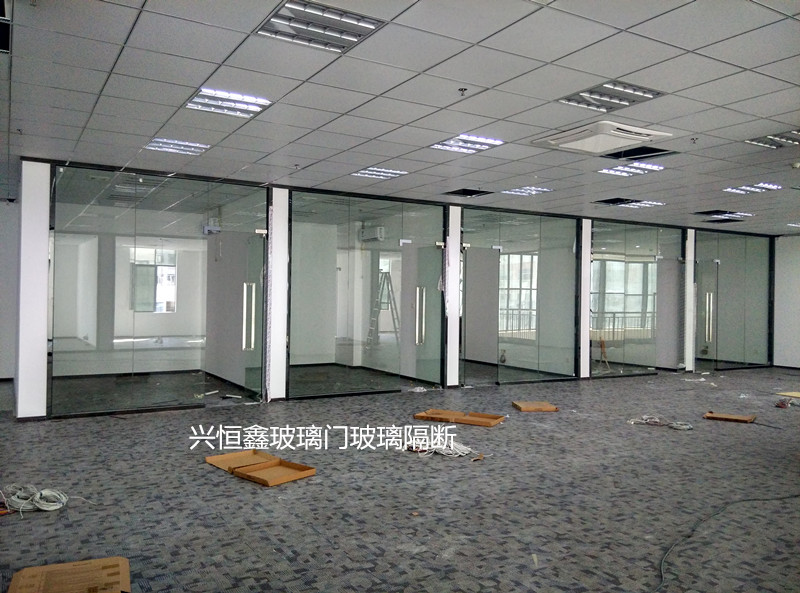 深圳兴恒鑫玻璃门商场玻璃门酒店玻璃门制作加工维修价格实惠