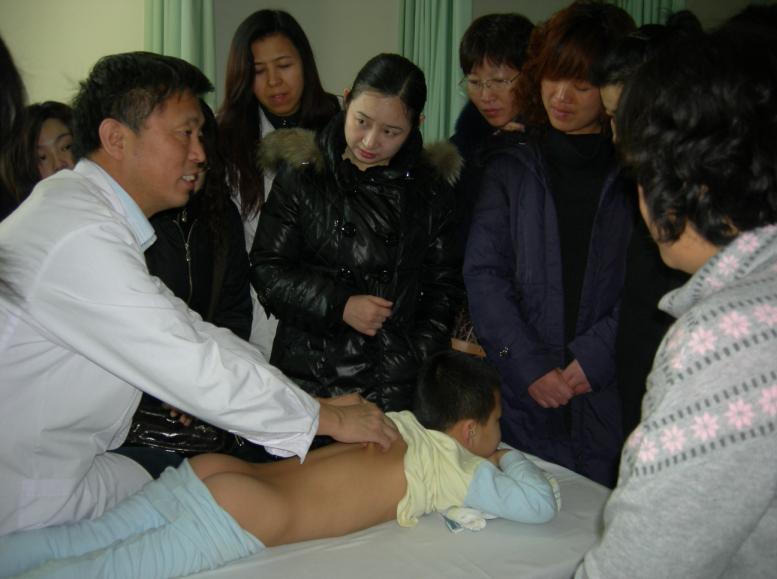 贵州黔东南凯里哪里有传统中医针灸培训学针灸推拿 