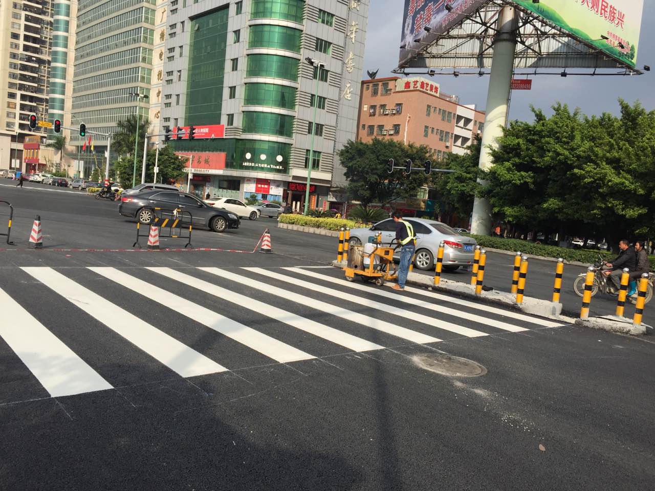 惠州市路引热熔标线工程