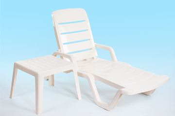 户外沙滩椅供应 塑料沙滩椅厂家直销