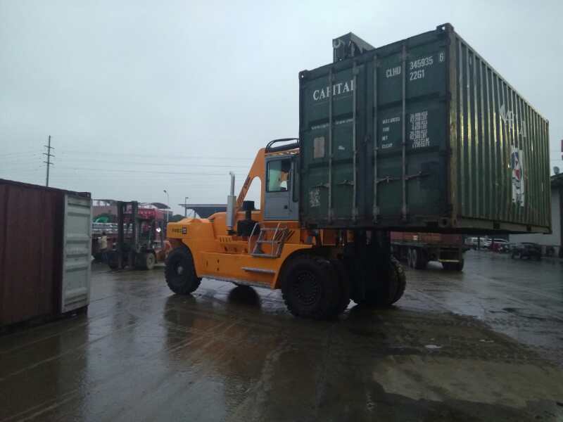 华南重工32吨集装箱叉车厂家直销