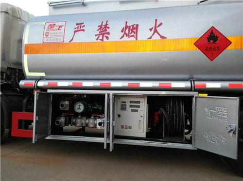 国五5吨9吨油罐车生产厂家直销