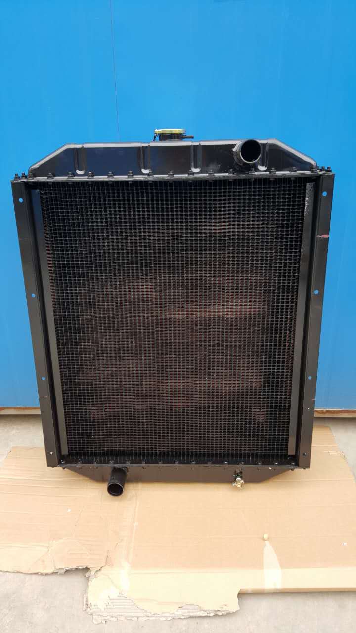 奇瑞谷王TB50/TB60收割机大孔低温水箱