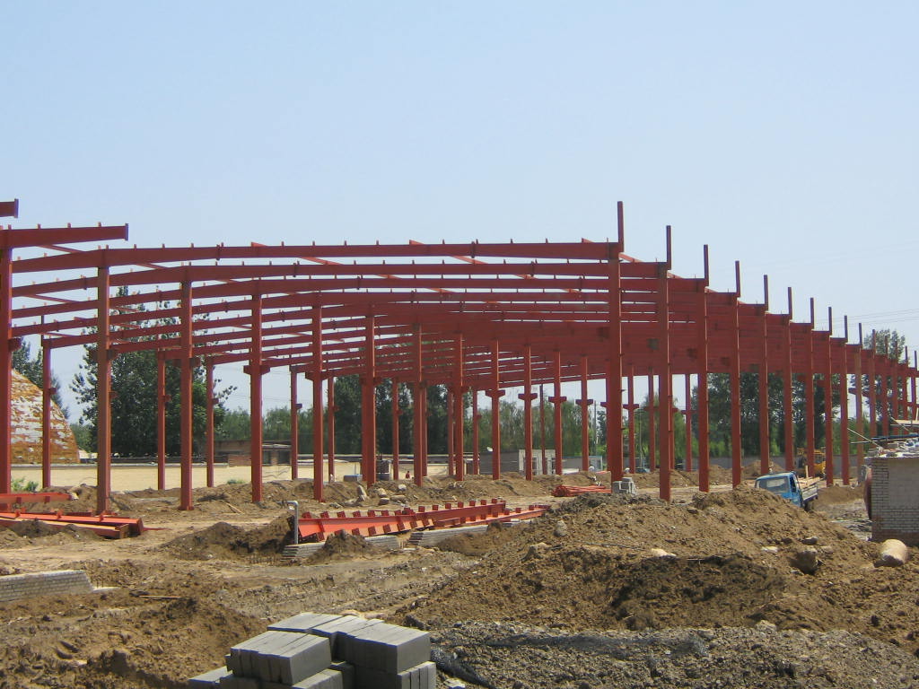 山东远大钢结构集团公司  钢结构 网架 幕墙 管桁架工程一级施工 甲级设计资质企业承揽工程