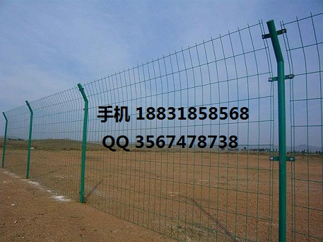 双边丝护栏网现货 双边护栏网批发 双边围栏