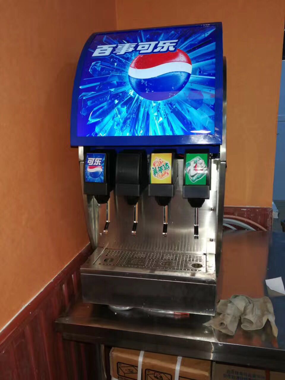 自助餐可乐机可乐糖浆全自动饮料机