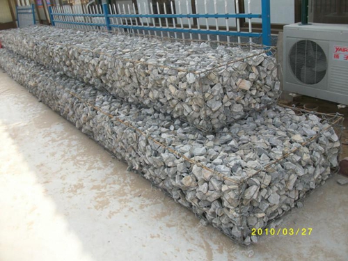 水利护岸堤坡用格宾铅丝笼新疆铅丝石笼每平米价格