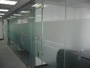 太原迎泽区定做钢化玻璃门 维修玻璃门 技术专业