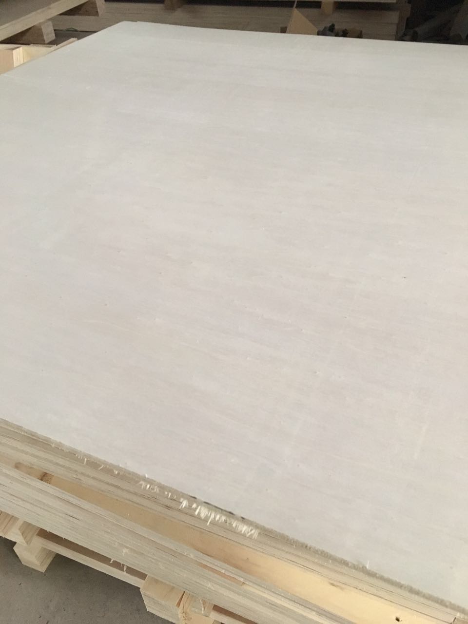 漂白自然白杨木胶合板多层板包装箱板托盘板