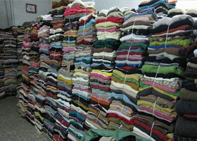 深圳长期大量收购库存服装,回收服装