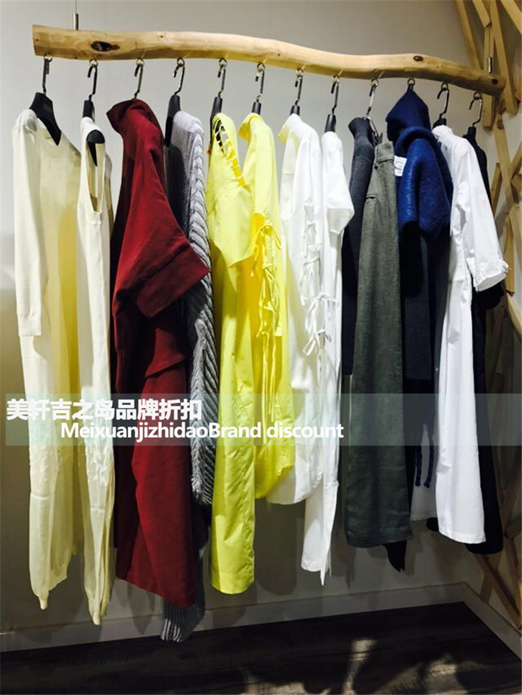 人本万依女装品牌折扣加盟十三行新中国大厦服装批发市场
