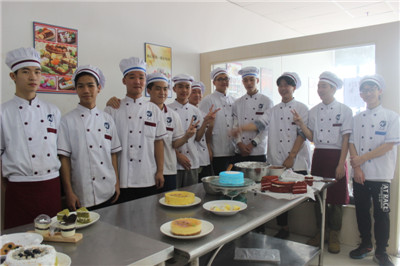 厨师培训学校广州哪家比较专业中餐培训到东南学校