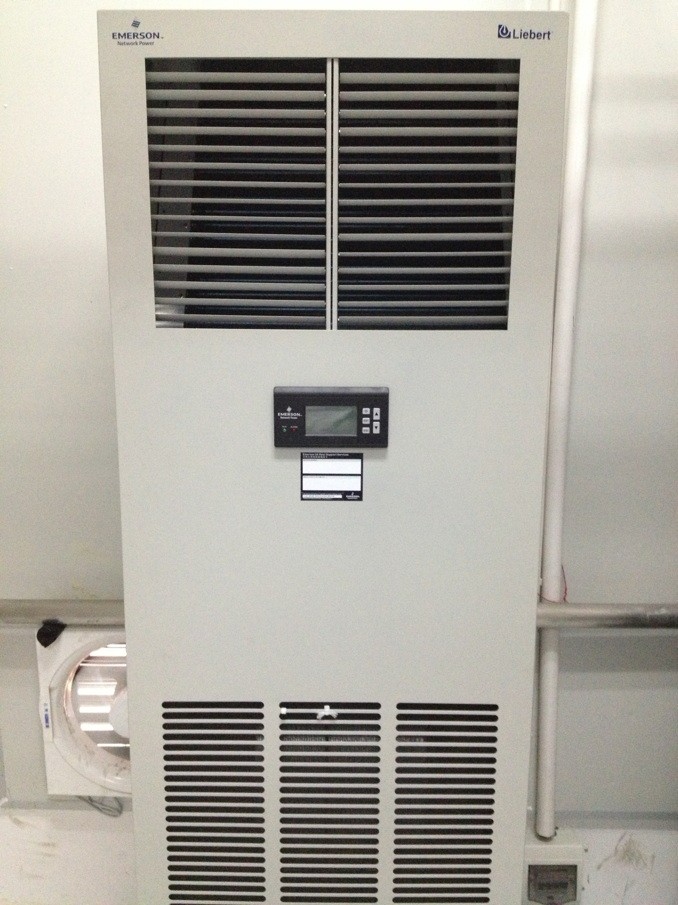 艾默生DME12MHP1风冷型机房专用空调水冷型机房