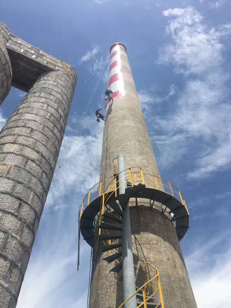 禹州市烟囱刷色环施工单位工程施工