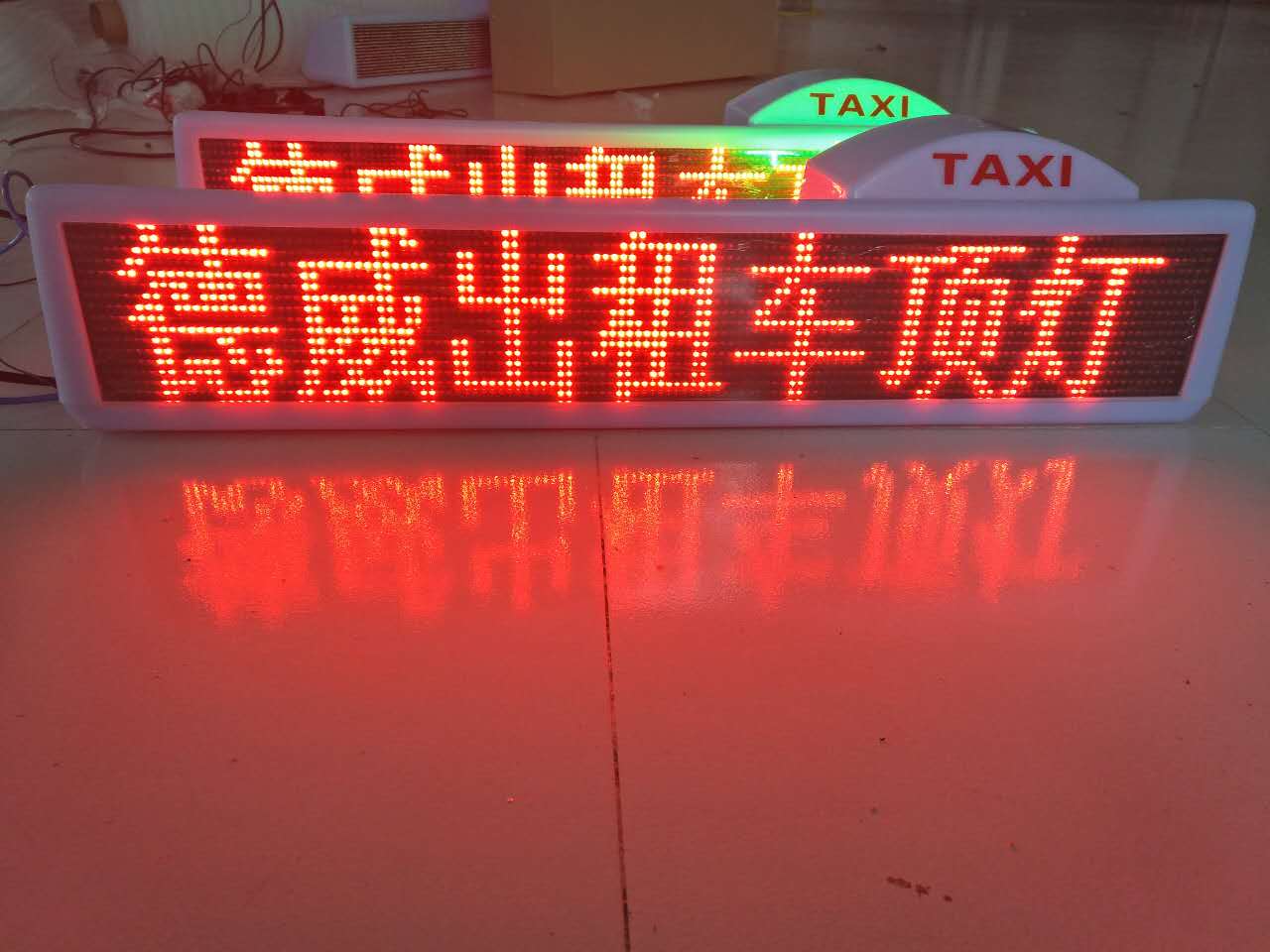 德威GPRS无线发布出租车LED顶灯品质保证