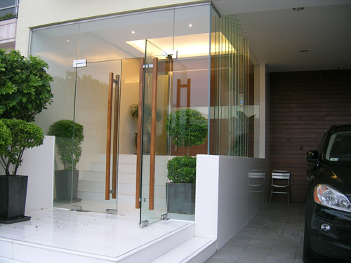 天津北辰区安装玻璃门  定做无框玻璃门