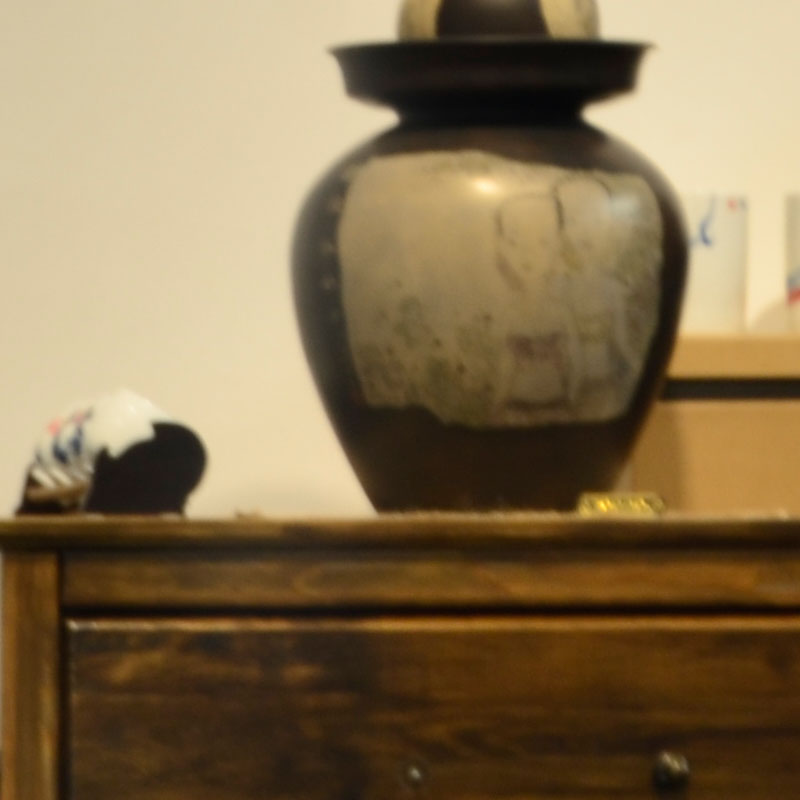 褐色陶瓷花瓶定制家居