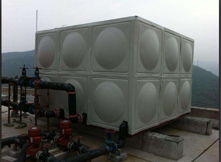 安装玻璃钢水箱施工现场提供施工电源和检查密封用水