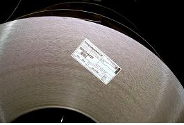 纯铝箔材质耐高温300-350度不干胶标签材料
