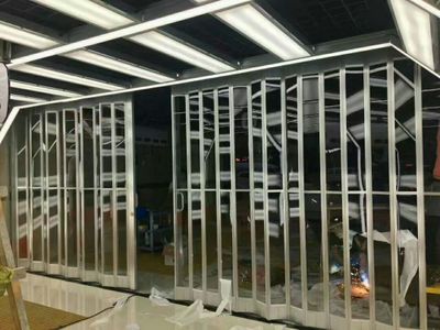 宝安机场商铺铝合金折叠门定制厂家