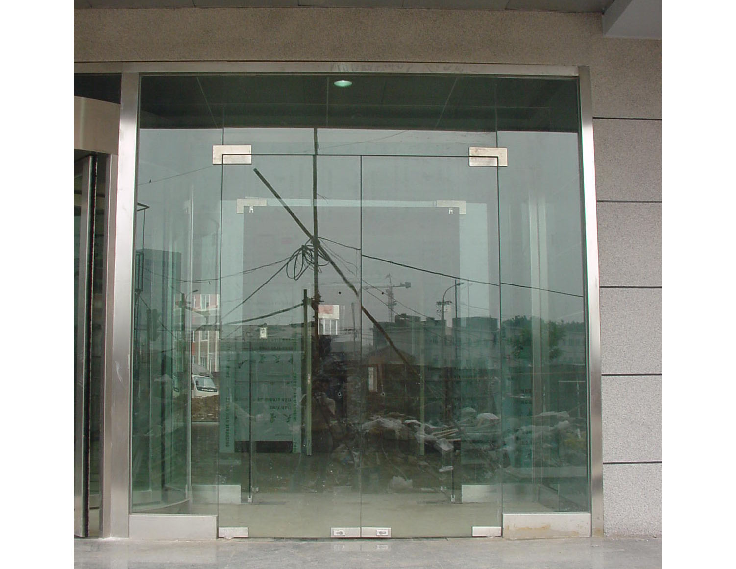 深圳玻璃门 罗湖区玻璃门安装维修