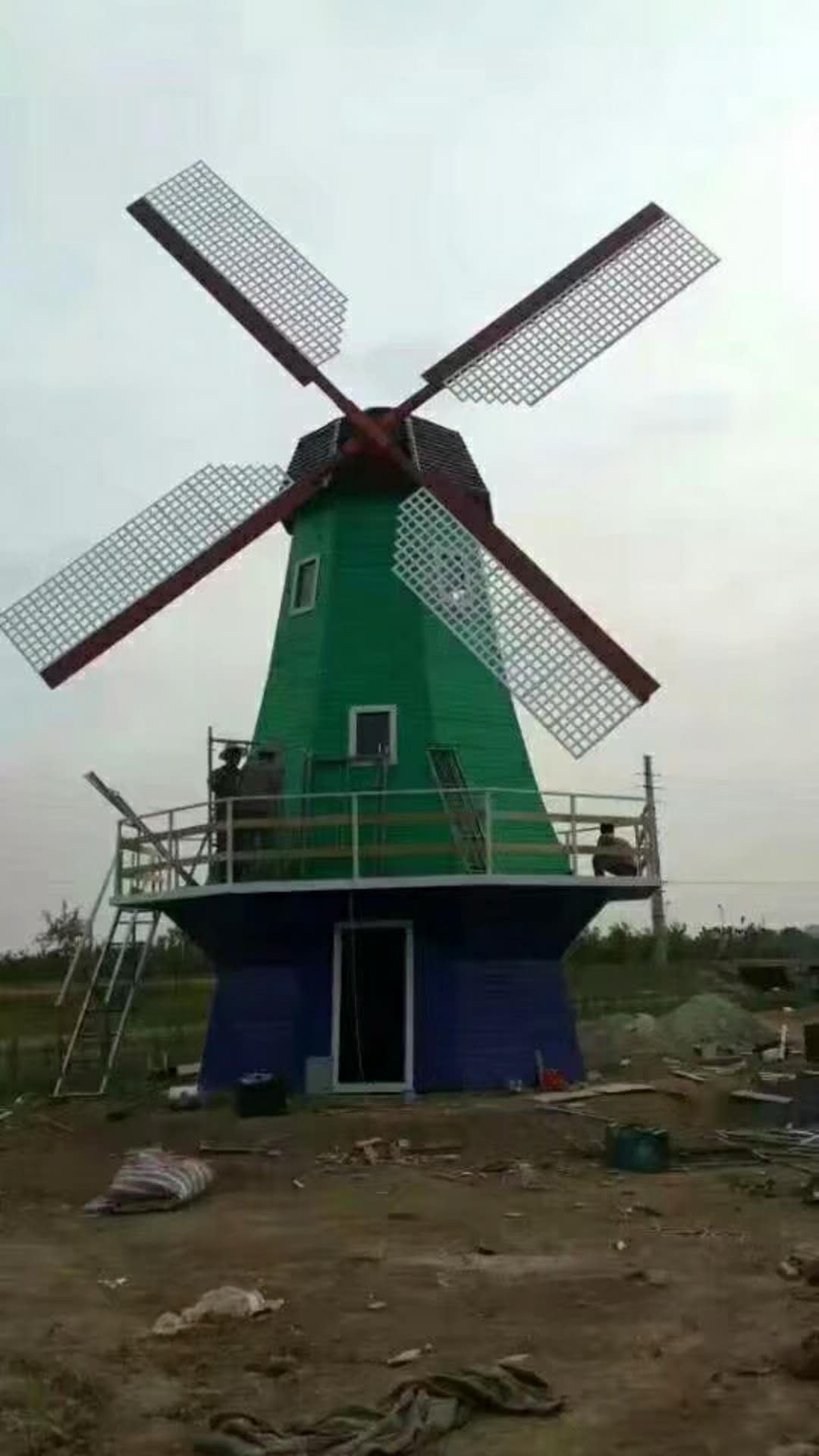 河南景观水车荷兰风车埃菲尔铁塔圣诞树生产厂家