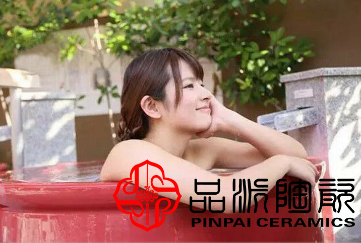 日式青瓦台流动水泡澡缸 景德镇陶瓷洗浴大缸价格
